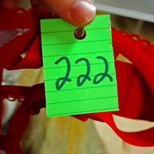 #222 Victoria's Secert bra medium unlined  very cute